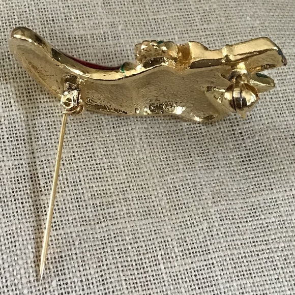 Vintage Enamel Holiday Pin Christmas Poinsettia Stocking Brooch Gold Tone & Red - Picture 5 of 9